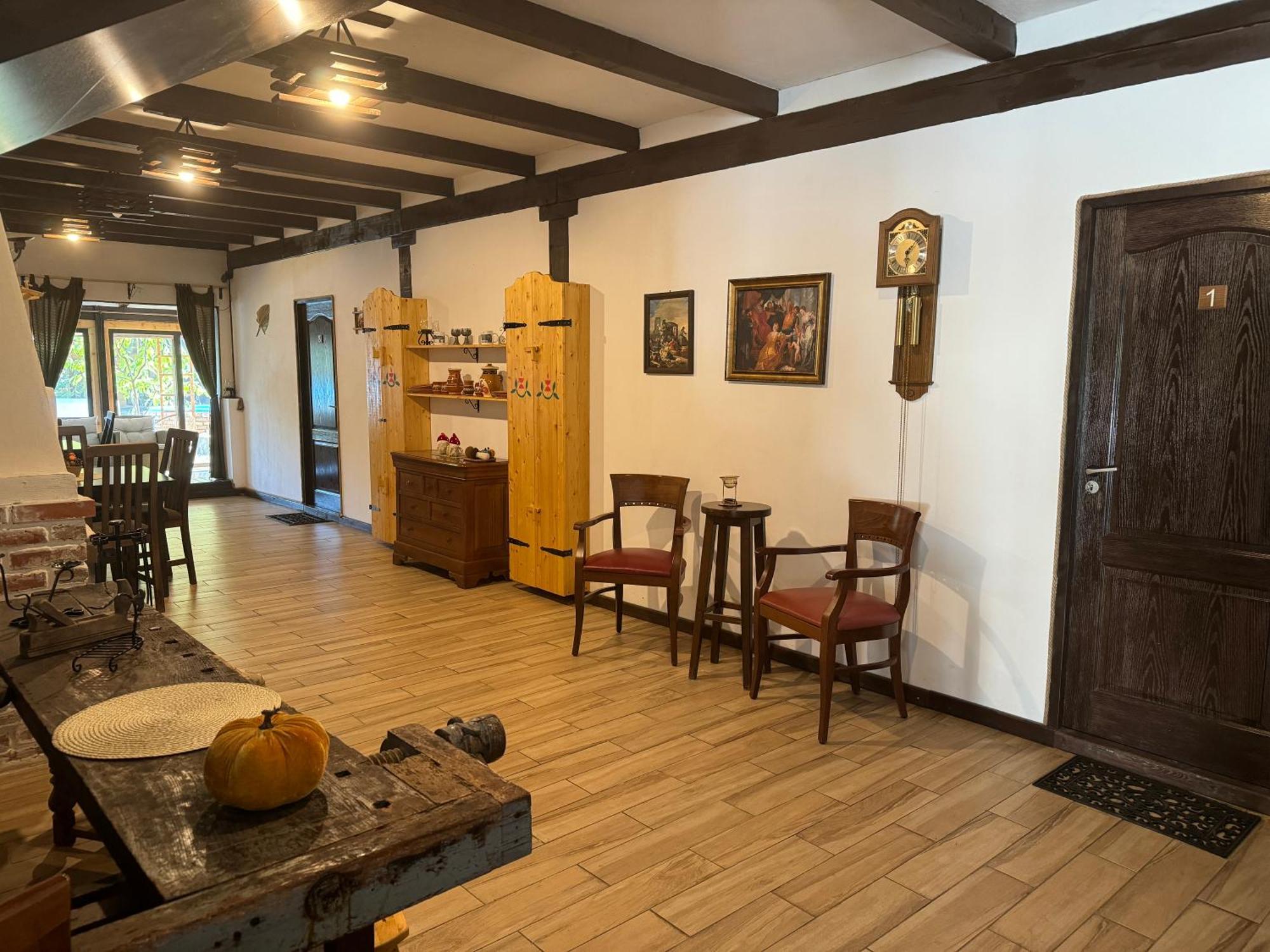 Conacul Lui Patrick Hotel Poenari Buitenkant foto