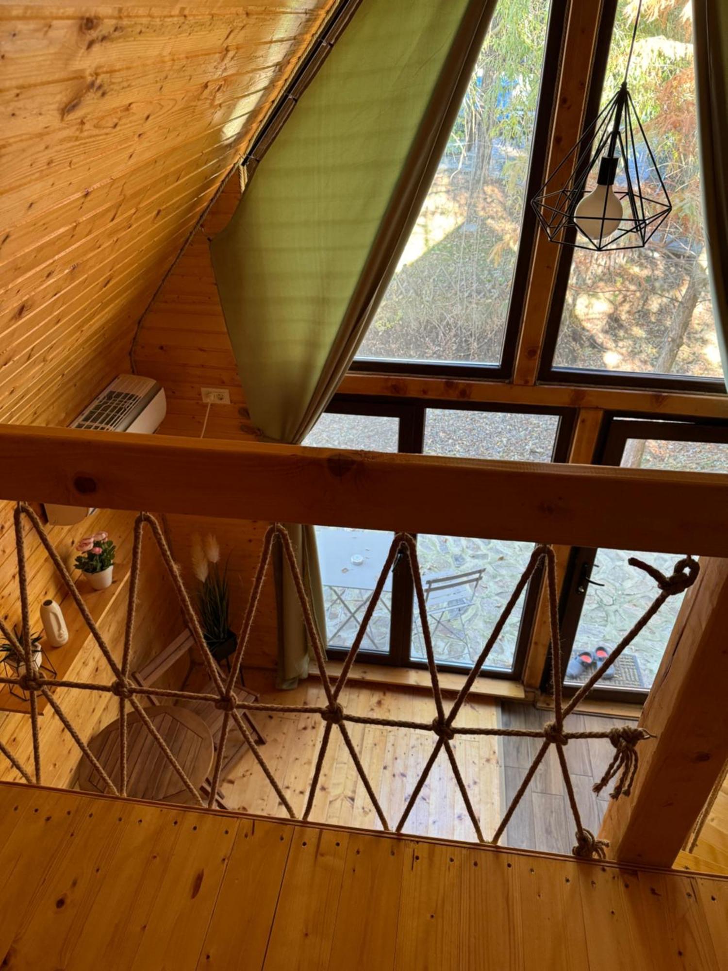 Conacul Lui Patrick Hotel Poenari Buitenkant foto