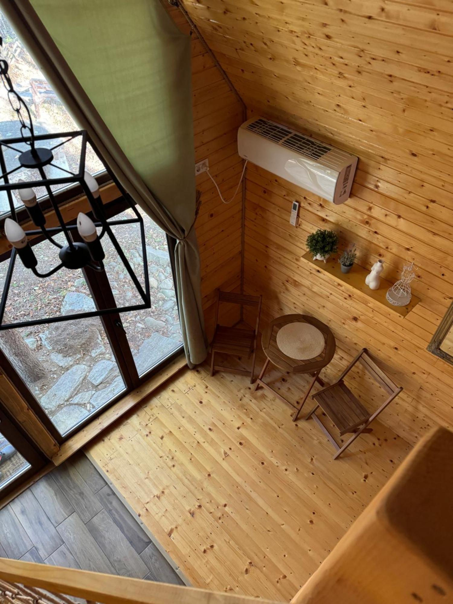 Conacul Lui Patrick Hotel Poenari Buitenkant foto