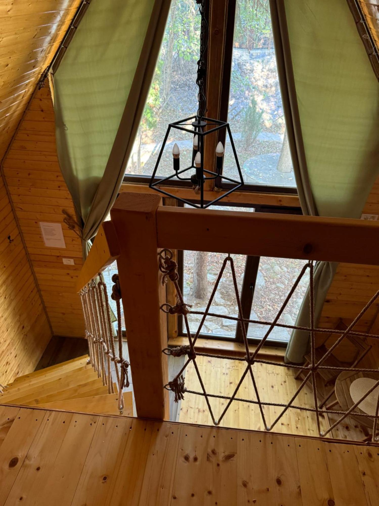 Conacul Lui Patrick Hotel Poenari Buitenkant foto